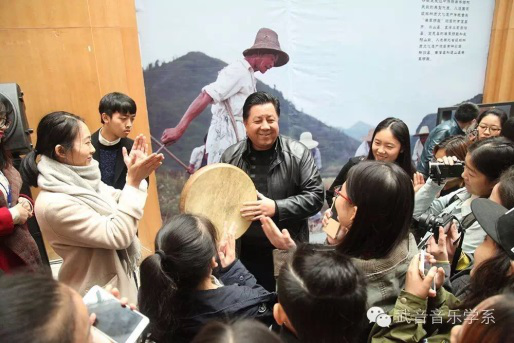 (新疆维吾尔族木卡姆工作坊)